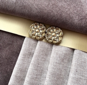 Breitcord-Dirndl-Stoffpaket-Claudia