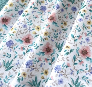Dirndl-Stoff-Blumen---wei-trkisblau---50-cm