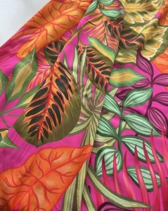 Reststck-Viskose-Blumen-Stoff----275-cm