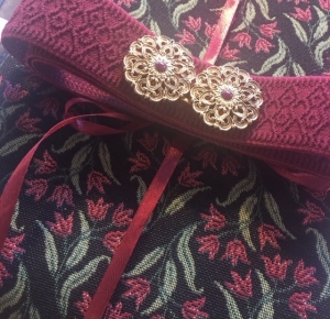 Goblin-Jacquard-Spenzer-Stoffpaket-schwarz-rot-Philomena