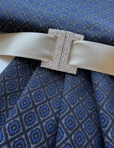 Jacquard-Dirndl-Stoffpaket-Spenzer-Rock-Michaela