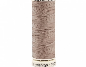 Gtermann-universal-Polyester-Nhgarn---100m-Spule---Farbe-215-cuban-sand-