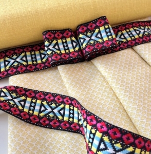 Dirndl-Stoffpaket-Rock-Spenzer-gelb-Julia