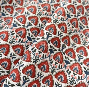 Baumwolle-Popeline---Blumen----wei-rot-blau--50cm