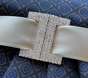 Dirndlschnalle-Schliee--Schrze---silberfarben-Strass-