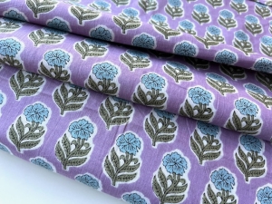 Baumwollstoff---Indien----blockprint-Handdruck-Blumen-zartes-lila-grn-hellblau---50-cm