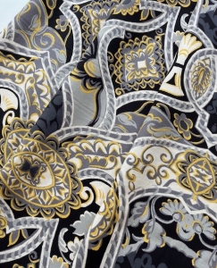 Reststck-Viskose-Stoff--Blumen-grau-schwarz-gold---300-cm