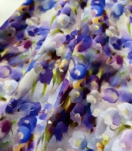 Reststck-Viskose-Blumen-Stoff---Veilchen----200-cm
