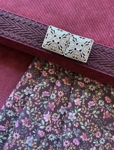 Breitcord-Dirndl-Stoffpaket-bordeauxrot-Anita