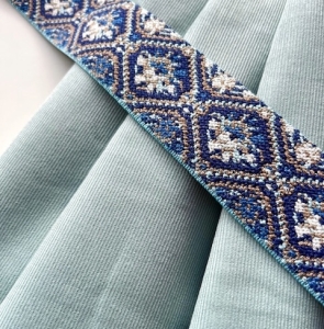 Feincord-Trachtenrock-mit-Gummibund---mintgrn-pastell