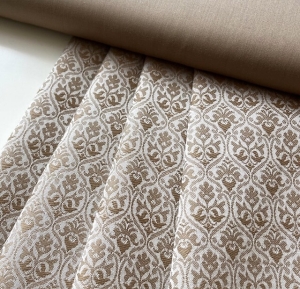 Reststck-Jacquard-Mischgewebe-knitterfrei-Ornamentmuster---cappuccino-creme---135-cm