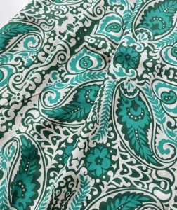 Reststck-Viskose-Paisley-Blumen-Stoff----300-cm