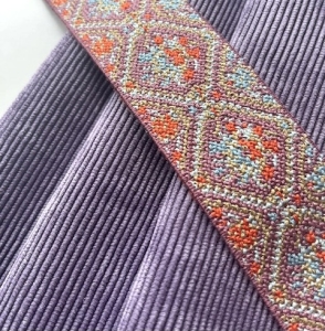 Breitcord-Trachtenrock-mit-Gummibund---lavendel