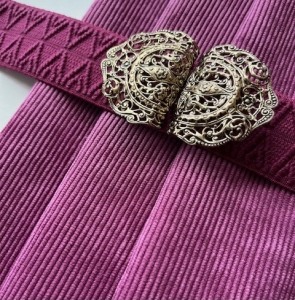 Breitcord-Trachtenrock-mit-Trachtengrtel---dunkle-beere