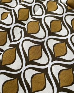Italienischer-Voile---geometrisches-Muster---creme-gold-nougat----100-cm