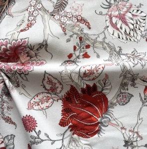 Trachten-Dirndl-Stoff---knitterarm---Blumen---zartgrau-rot----200-cm
