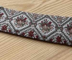 Reststck-Gummiband-fr-Trachtengrtel---4-cm----Dirndlgrtel-elastisch--160cm