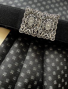 Jacquard-Dirndl-Stoffpaket-Spenzer-Rock-Angelika