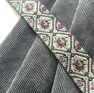 Breitcord-Trachtenrock-mit-Gummibund---hell-olivgrn--