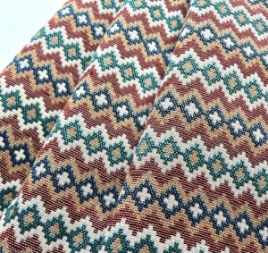 Reststck-Gobelin-Jacquard---Dirndlstoff--gewebt--geometrisches-Muster---multicolor---70cm