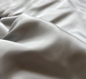 Reststck-Viskose-Futterstoff---Futter---grau----100cm