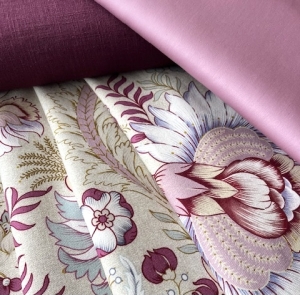 Dirndlstoff-Blumendruck-beige-weinrot-rosa---230-cm