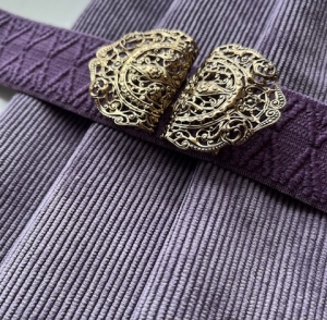 Breitcord-Trachtenrock-mit-Trachtengrtel---lavendel