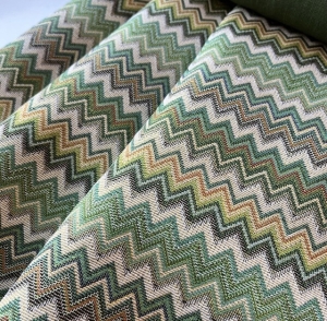 Gobelin-Jacquard---Dirndlstoff--gewebt--Zackenmuster----Grntne-----100-cm