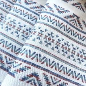 Jacquard-Dirndl-Stoff-Querstreifen---knitterfrei--Streifen---creme-altblau-aqua---200-cm
