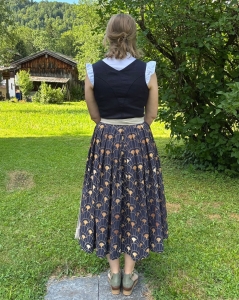 Dirndl-Stoffpaket-nachtblau-gold-Veronika