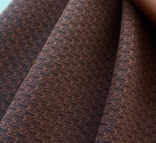 Bild 1 von Bengalin Stretch-Jacquard Mischgewebe knitterarm Ornamentmuster Waben - rotbraun schwarz  - 185 cm