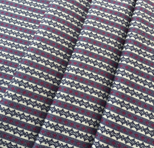 Bild 1 von Baumwollköper  Streifen quer knitterarm  blau  - Rapport  150 x 140 cm