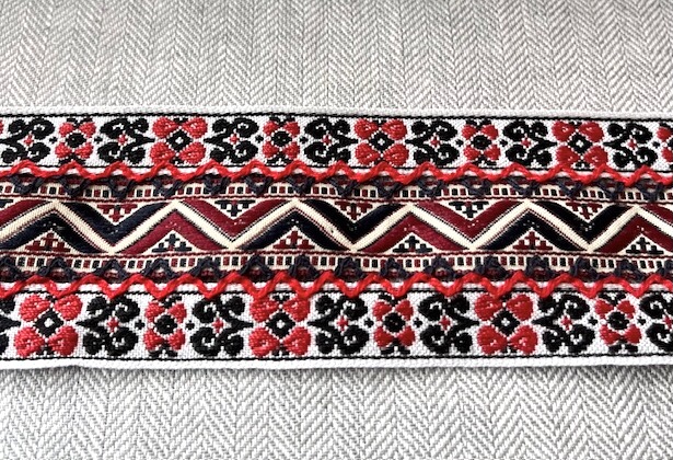 Bild 1 von Borte Jacquardband Zierborte - schwarz rot gemustert  5cm breit    180cm