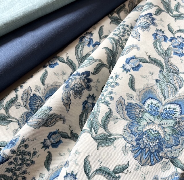 Bild 1 von Trachten Dirndl Stoff - Blumenmuster - creme blau seegrün - 190cm