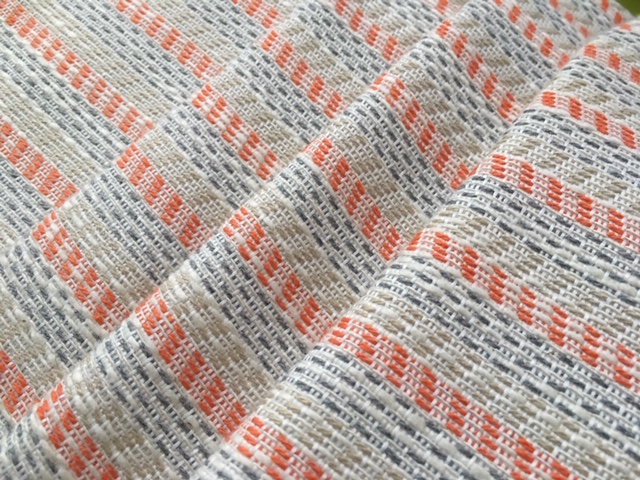 Bild 1 von Reststück Jacquard Bänder -Mischgewebe -knitterarm - Streifen quer - creme pfirsich grau 180 cm