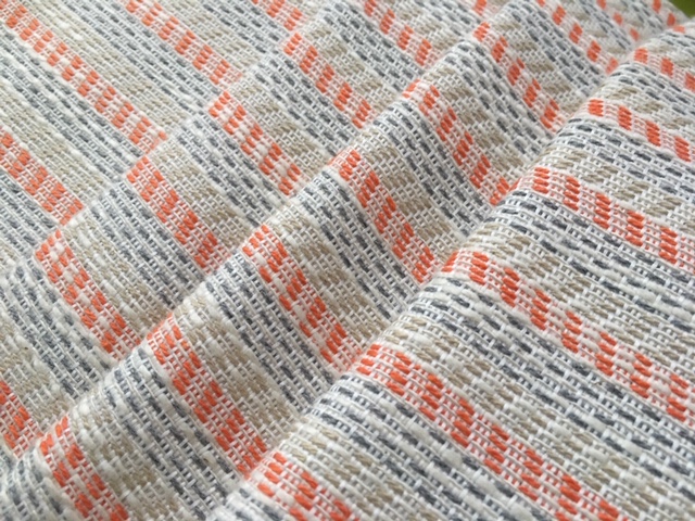 Bild 1 von Reststück Jacquard Bänder -Mischgewebe -knitterarm - Streifen quer - creme pfirsich grau 180 cm