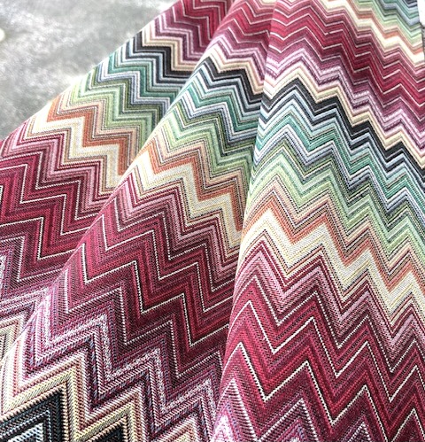 Bild 1 von Gobelin Jacquard - Dirndlstoff  gewebt  - Zackenmuster multicolor - 190 cm
