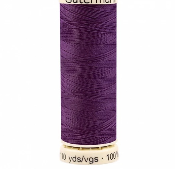 Bild 1 von Gütermann universal Polyester Nähgarn - 100m Spule - Farbe 392   sunset purple 