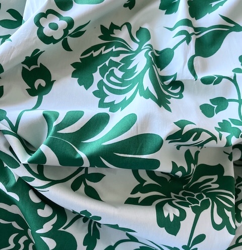 Bild 1 von Italienischer Baumwollstoff Popeline - grosse Blumen   -  cremeweiß grün - 50 cm
