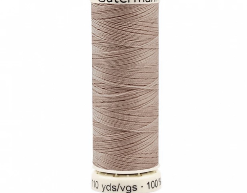 Bild 1 von Gütermann universal Polyester Nähgarn - 100m Spule - Farbe 215 cuban sand 