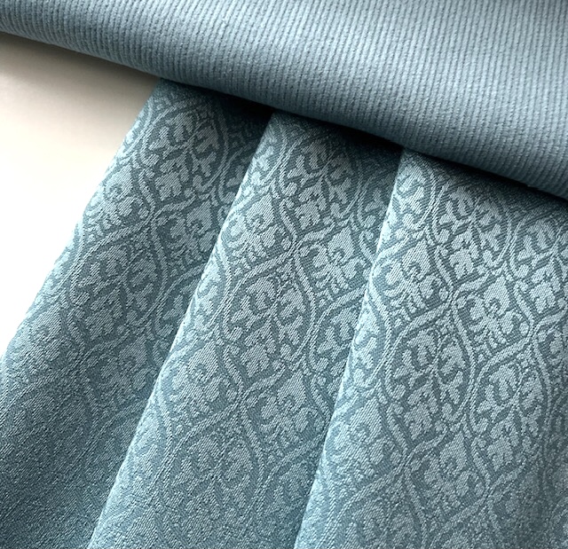 Bild 1 von Reststück Wollsatin Jacquard Mischgewebe knitterfrei Ornamentmuster - blaugrün pastell - 125 cm