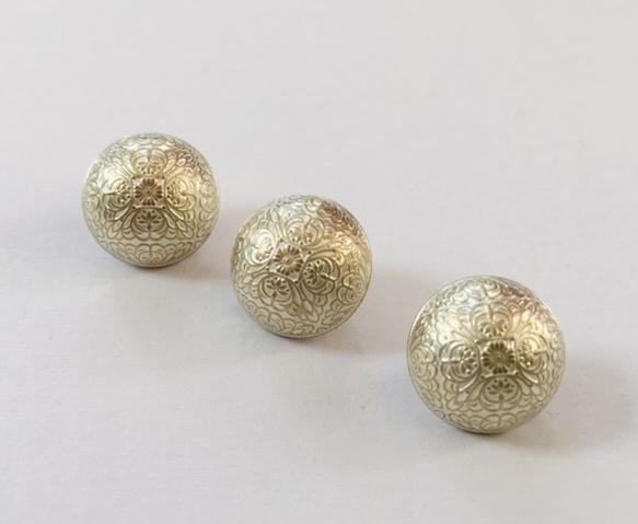 Bild 1 von Knopf - Dirndl - galvanisiert - zartgold farben 12mm