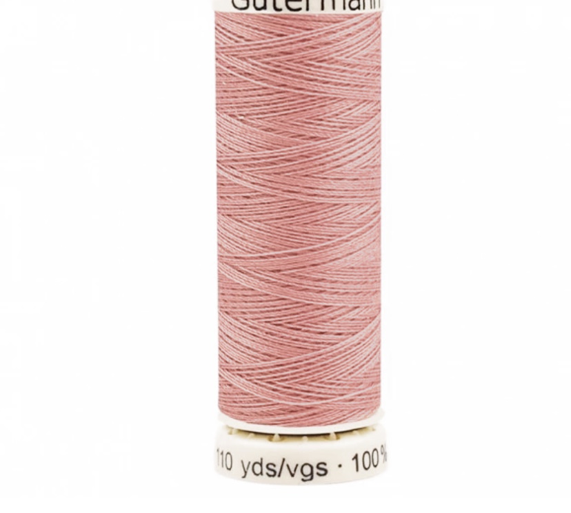 Bild 1 von Gütermann universal Polyester Nähgarn - 100m Spule - Farbe 662 powder pink