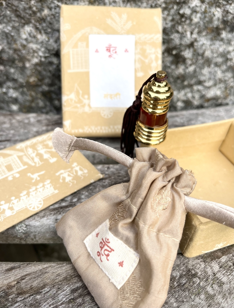 Bild 1 von Attar aus Indien - 100% naturreines ätherisches Öl - संदली | Sandali - Sandelholz - 3ml