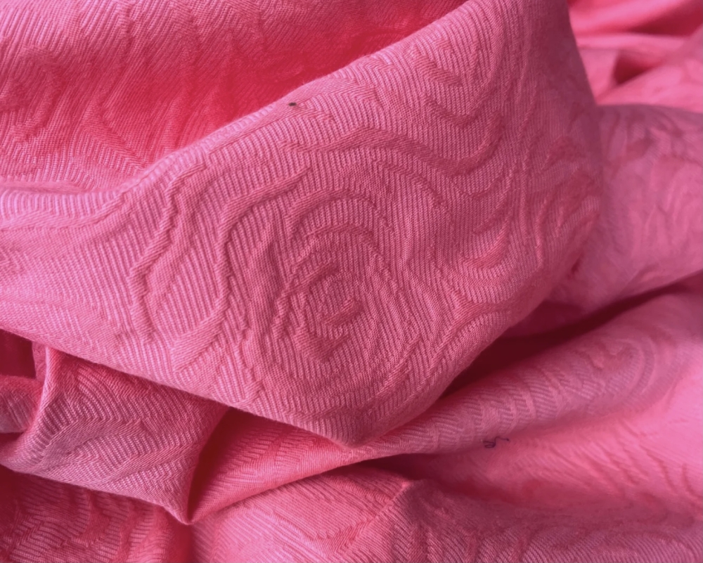 Bild 1 von Italienischer Jacquard - Dirndlstoff  gewebt  - koralle - 300 cm
