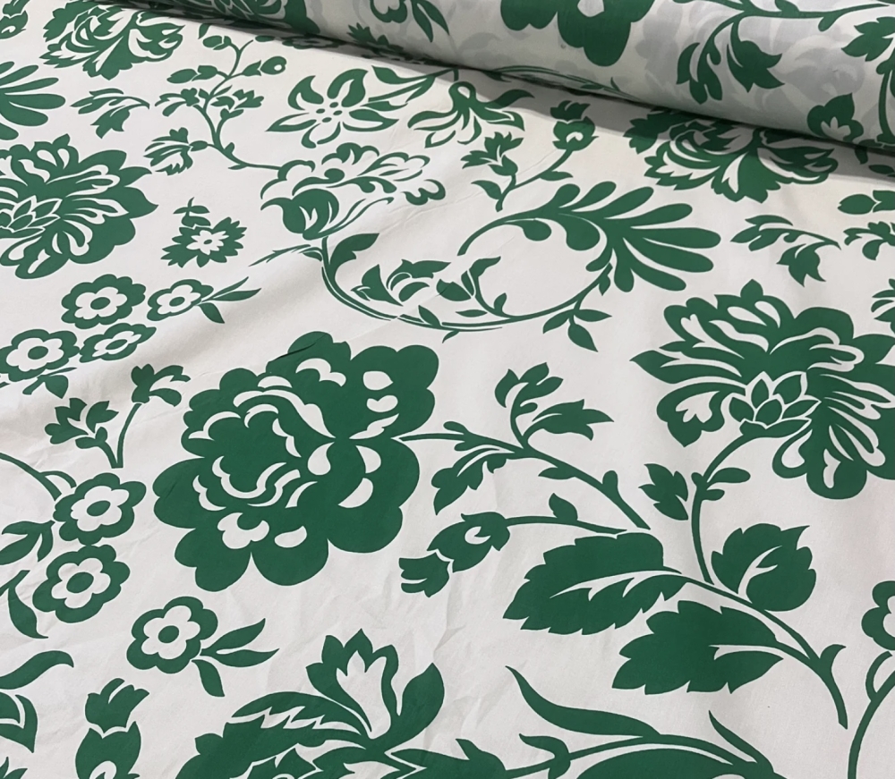 Bild 1 von Italienischer Baumwollstoff Popeline - grosse Blumen   -  cremeweiß grün - 50 cm