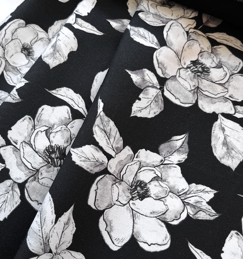 Bild 1 von Reststück Trachten Dirndl Stoff - knitterarm - Blumenmuster - schwarz-weiß - 180 cm