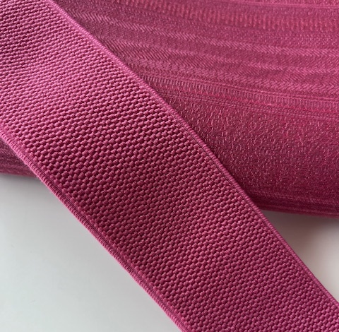 Bild 1 von Reststück Gummiband für Trachtengürtel - 5 cm  - beere Dirndlgürtel elastisch 170 cm