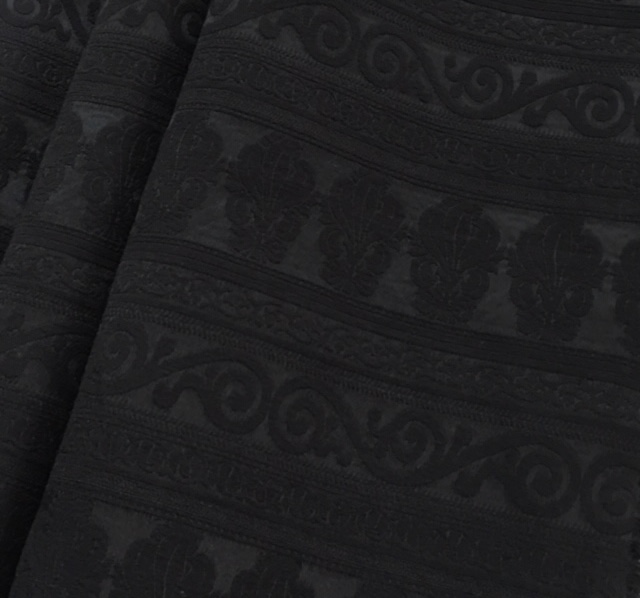 Bild 1 von Reststück Jacquard Mischgewebe knitterfrei Ornamentmuster - Bordüre schwarz  - 85 cm