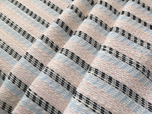 Bild 1 von Jacquard Bänderoptik  Baumwoll-Mischgewebe -knitterarm - Streifen quer - creme rosa hellblau 50 cm
